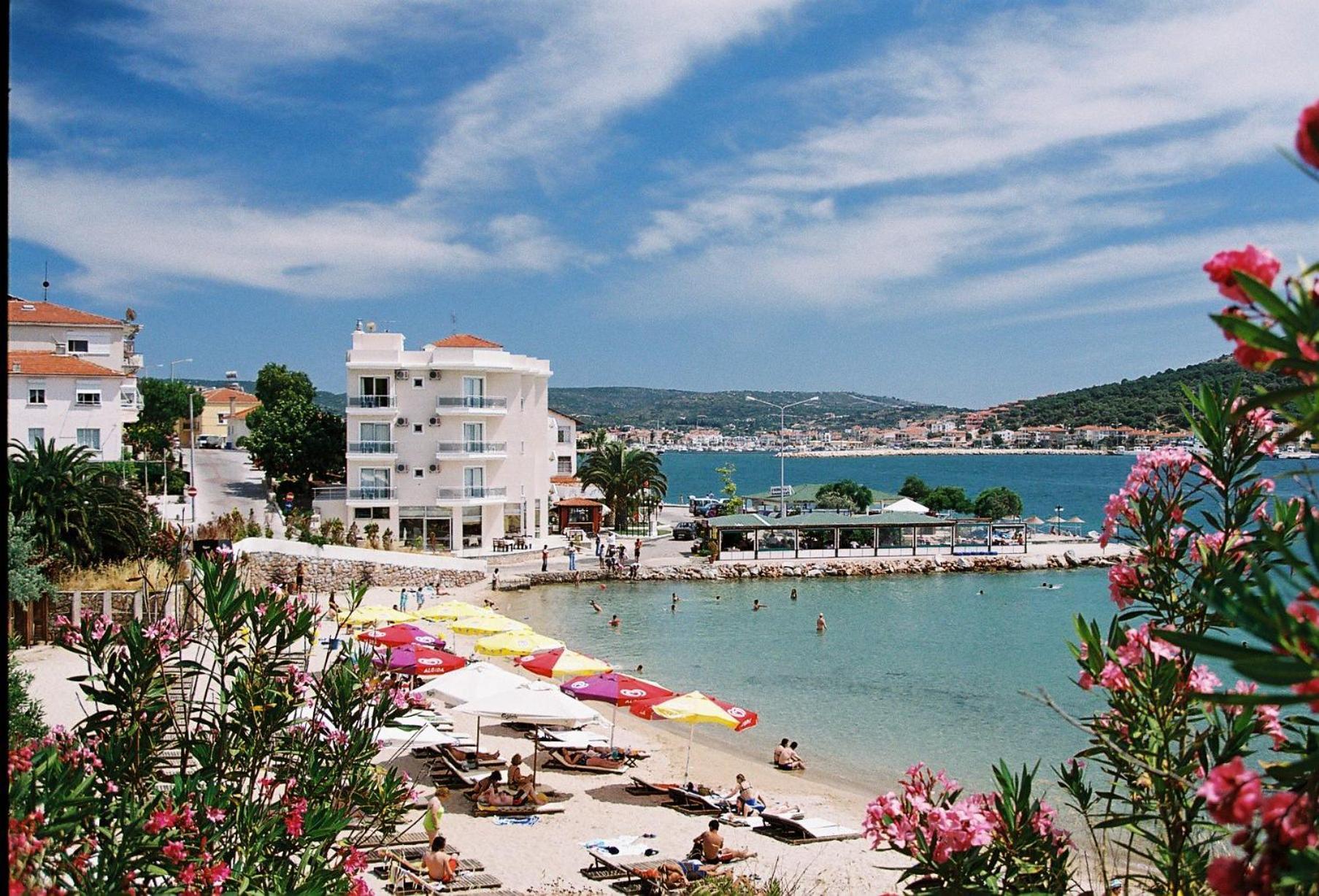 Pasifik Hotel Çeşme Exterior foto