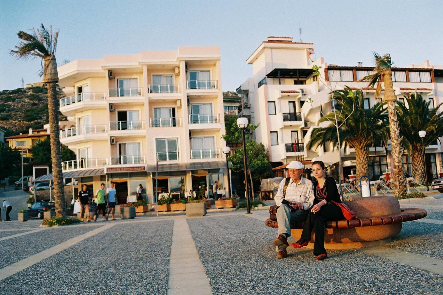 Pasifik Hotel Çeşme Restaurante foto